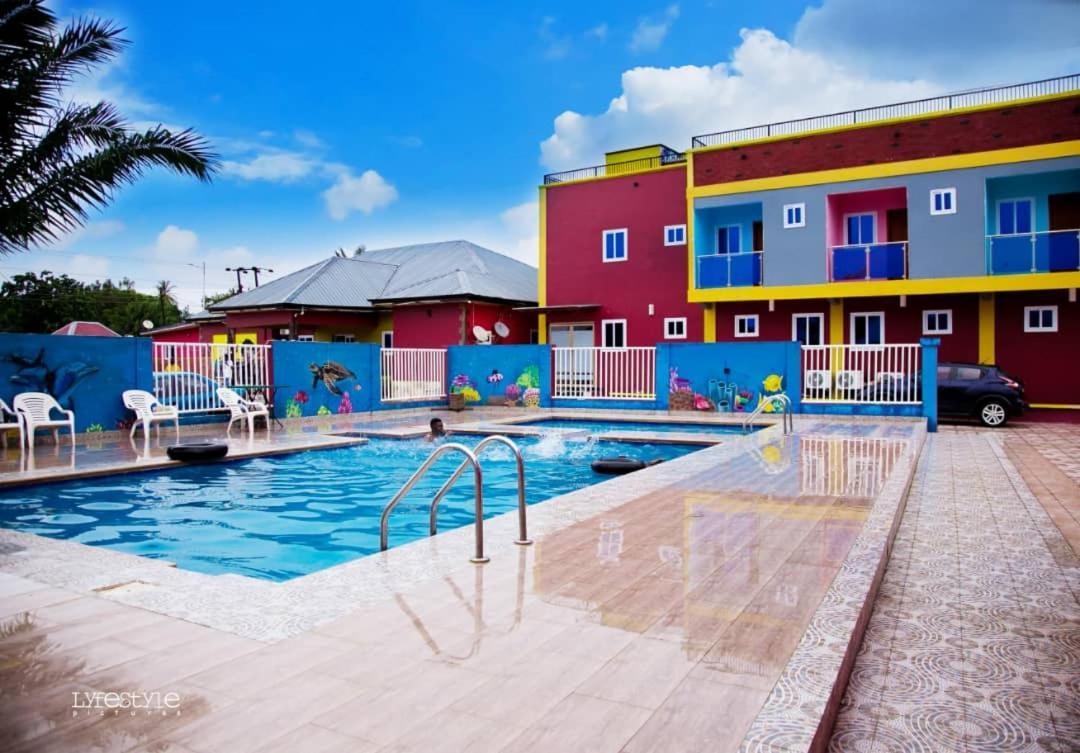 Kikis Court Resort Hohoe Exteriér fotografie
